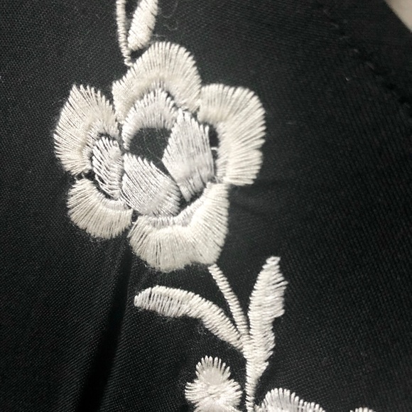 💸⬇️PRICE DROP💸Abercrombie Long Sleeves Romper - Picture 6 of 6